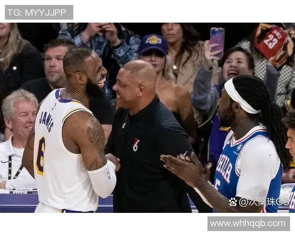 勇士与骑士巅峰对决颁奖典礼精彩回顾与球星风采展现 勇士与骑士巅峰对决颁奖典礼精彩回顾与球星风采展现